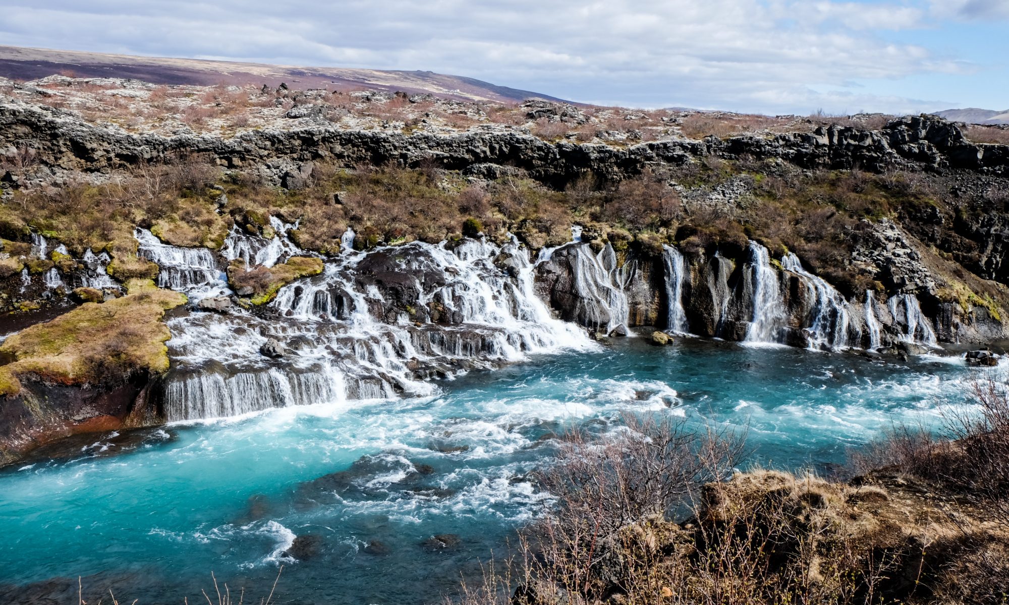 hraunfossar-2000x1200