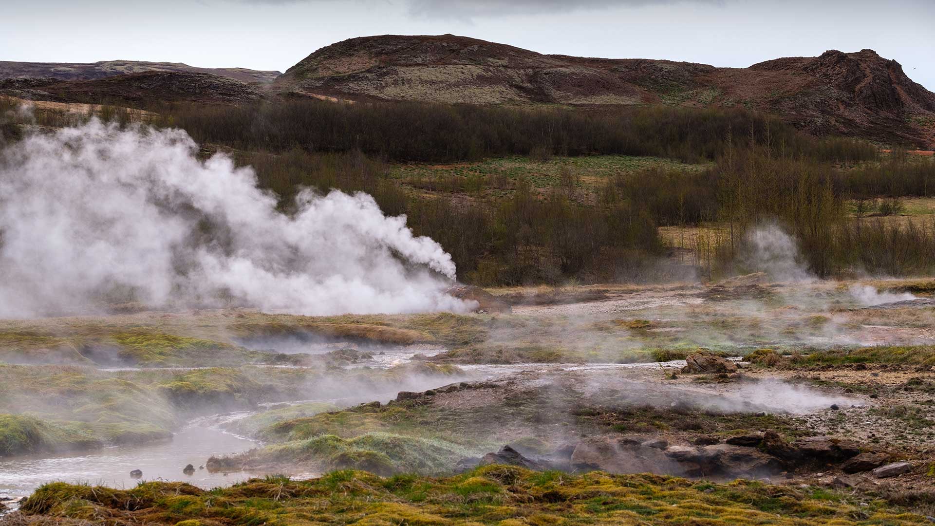 Icelandic Water Why it smells, and what you should do about it! Play